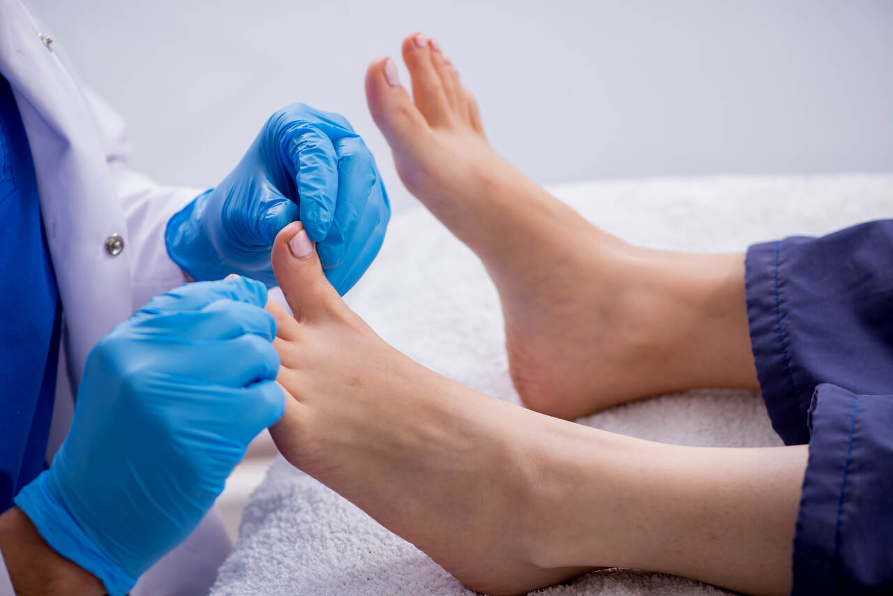 toenail cutting chiropodist