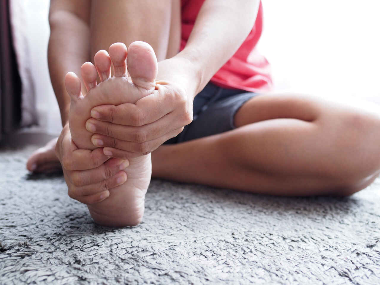 swollen feet chiropodist